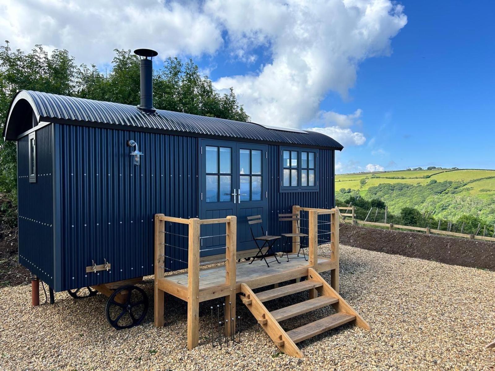 West Lyn Farm B&B And Shepherd Hut Lynton Exterior photo